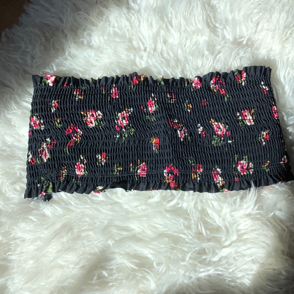 Bandeau ruffle / scrunchie swim top